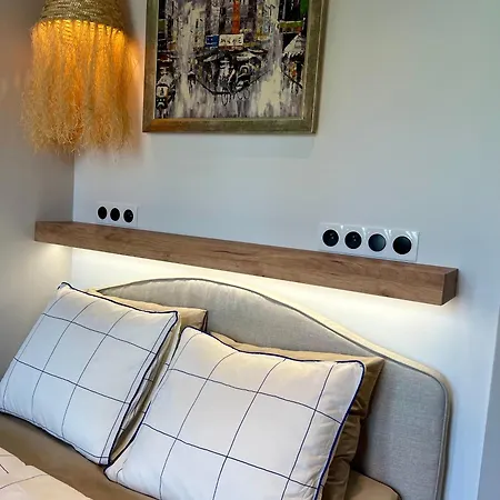 Boho - 100m From Market Square Apartment